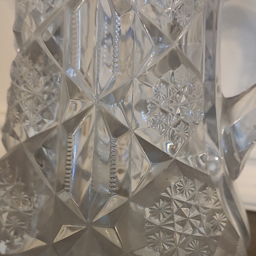 Elegant Crystal Water Pitcher - Picture 2 of 8